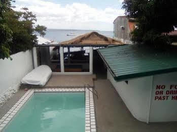 Gumleaves Hotel And Restaurant Olongapo Eksteriør billede
